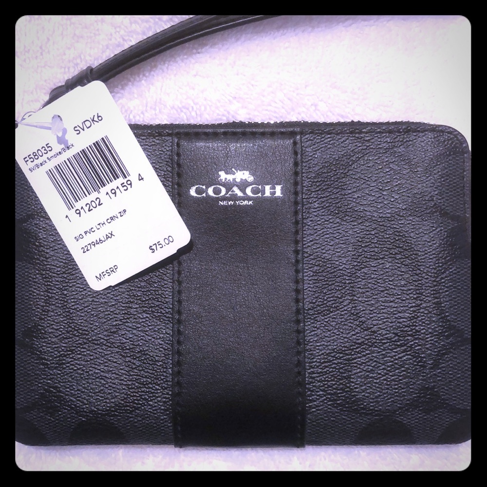 NWT Coach Wristlet Black/Gray
